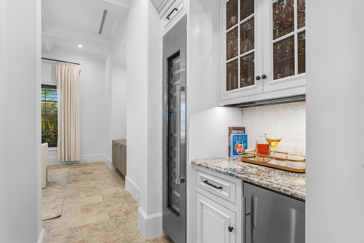 SAILFISH POINT - Residential