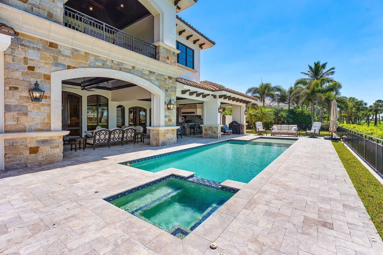 SAILFISH POINT - Residential