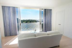 VILLAS INC - Residential