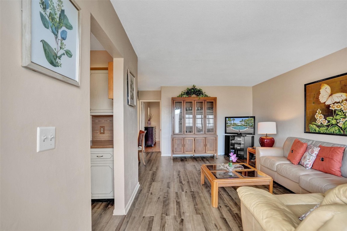 Lighthouse Point Gardens - Residential