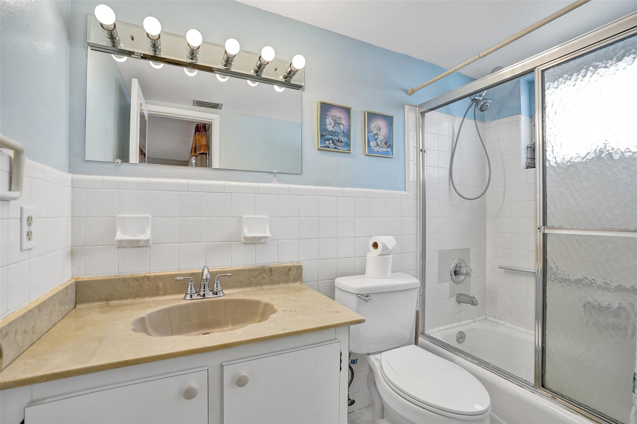 Lighthouse Point Gardens - Residential