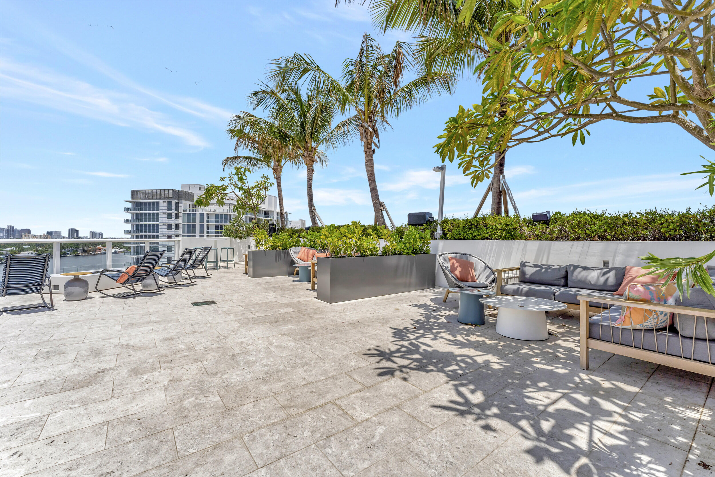 TIFFANY HOUSE CONDO - Residential