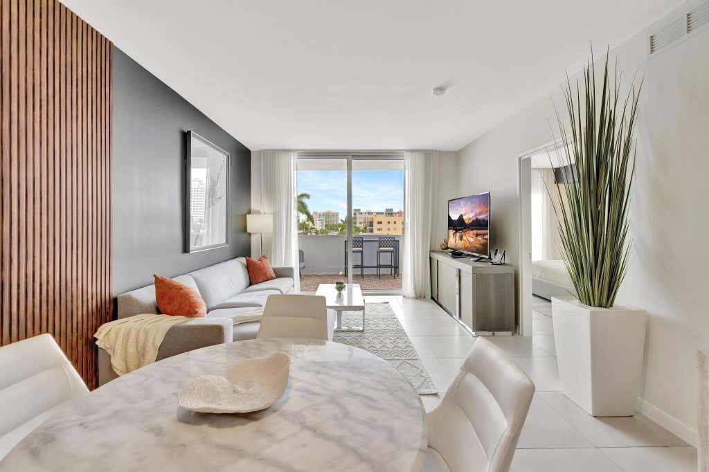 Photo of 401 N Birch Road #409, Fort Lauderdale, FL 33304 (MLS # B26009341)