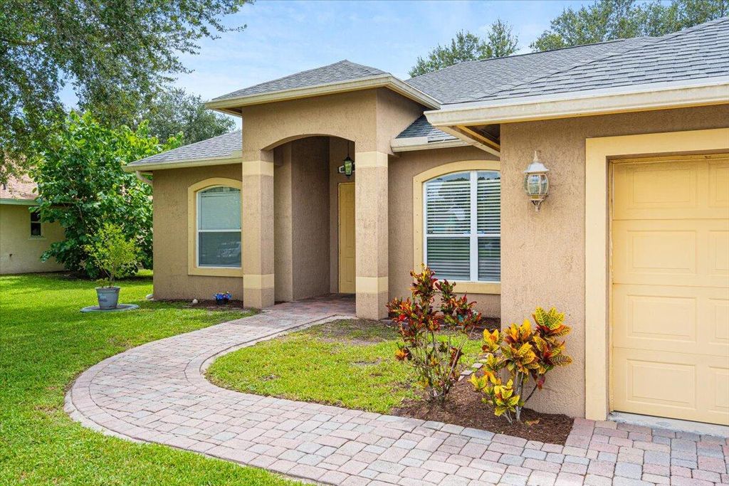 Photo of 1901 SW Lennox Street, Port Saint Lucie, FL 34953 (MLS # R11108176)