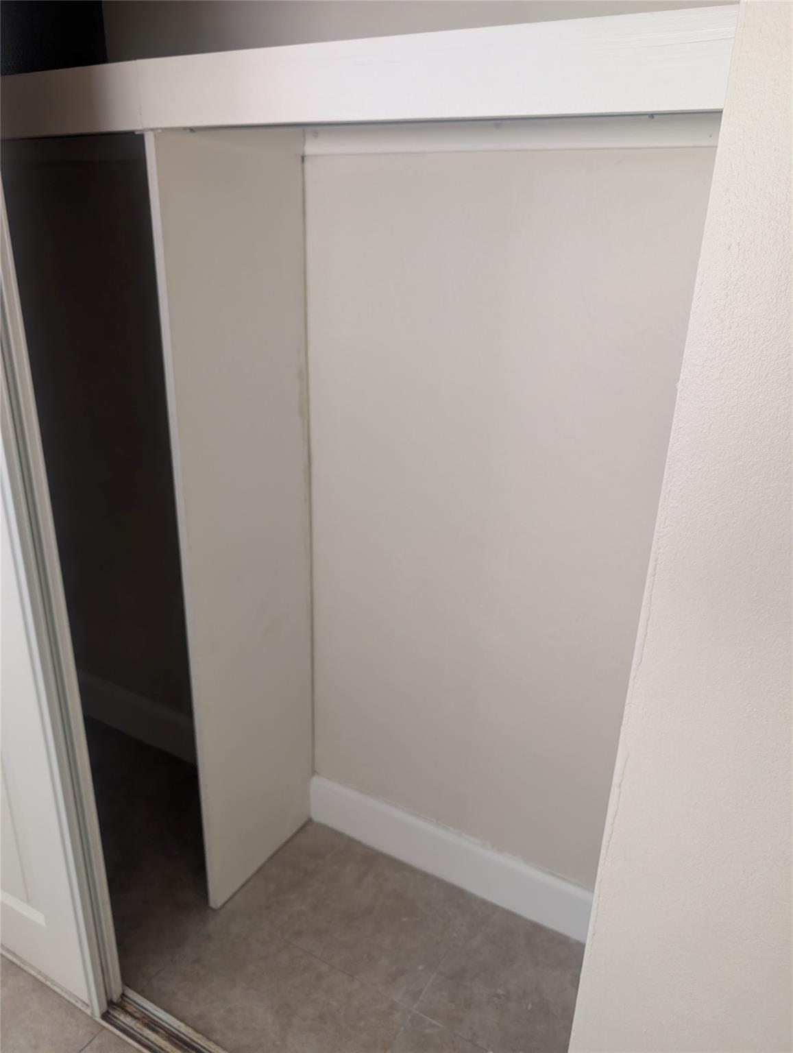 LUSH APARTMENTS - Residential Lease