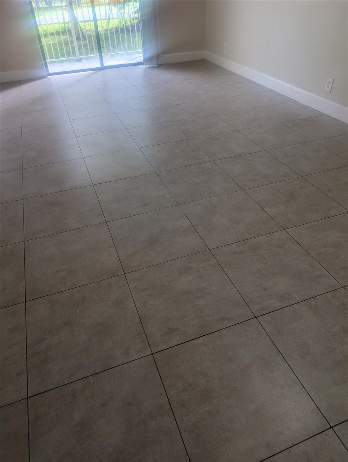 LUSH APARTMENTS - Residential Lease