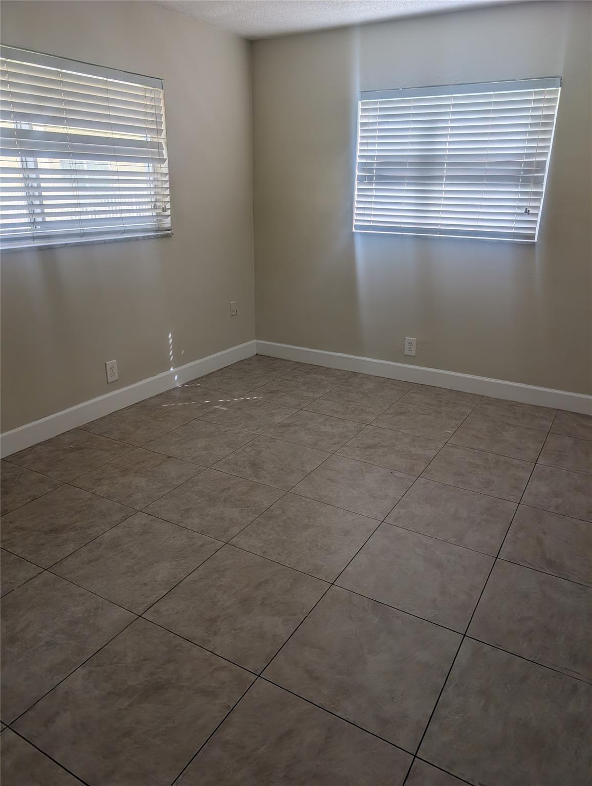 LUSH APARTMENTS - Residential Lease