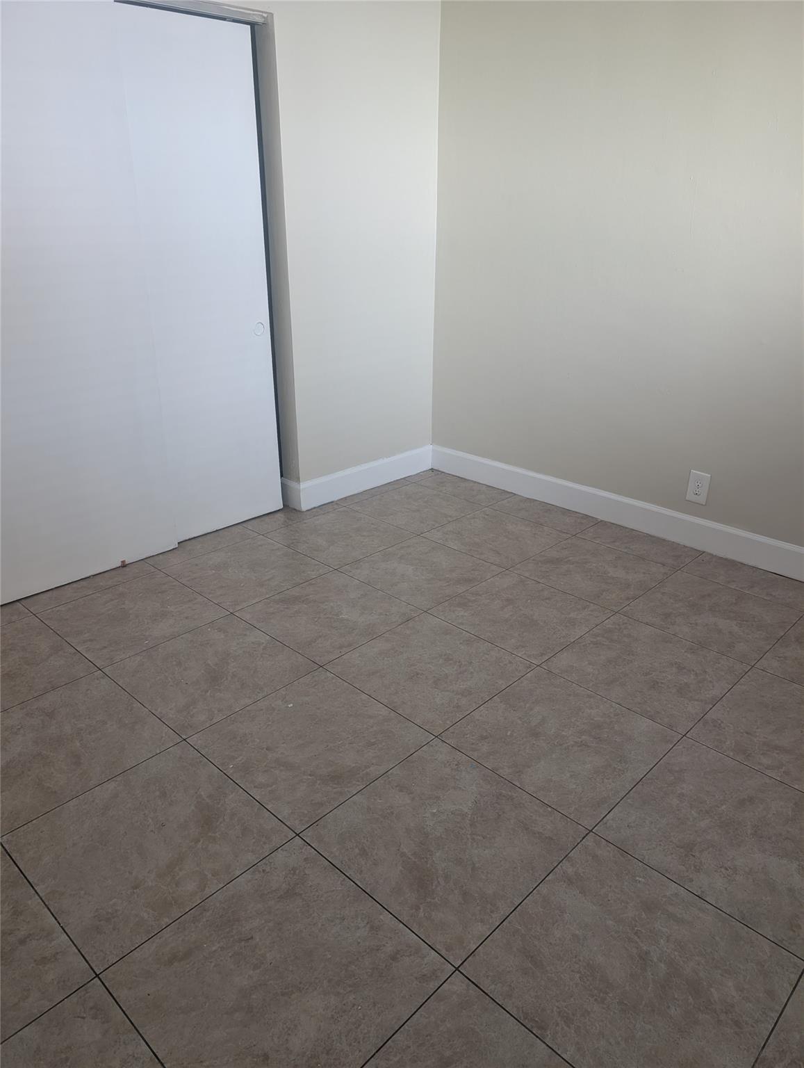 LUSH APARTMENTS - Residential Lease