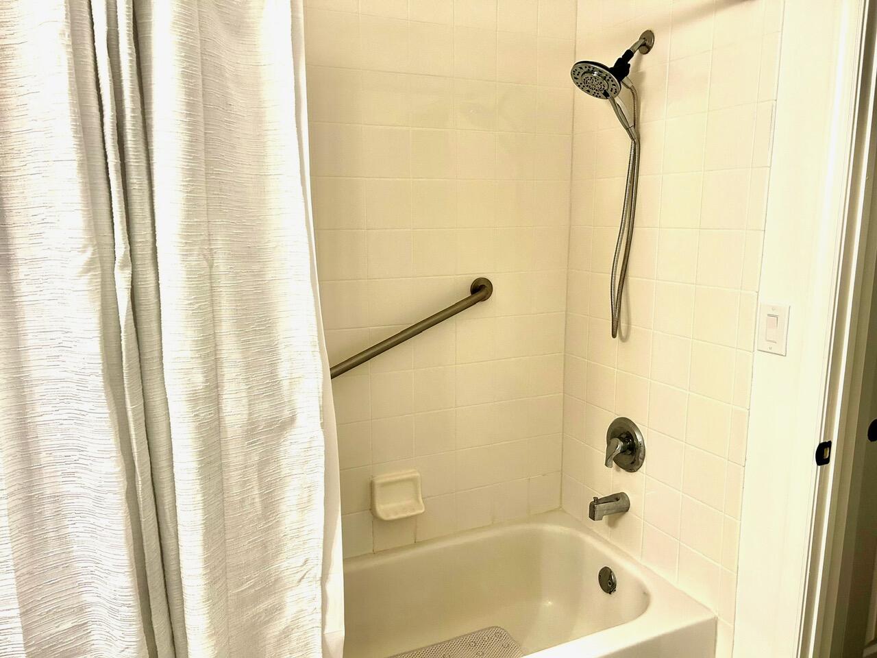 VILLAGE AT ABACOA CONDO - Residential Lease