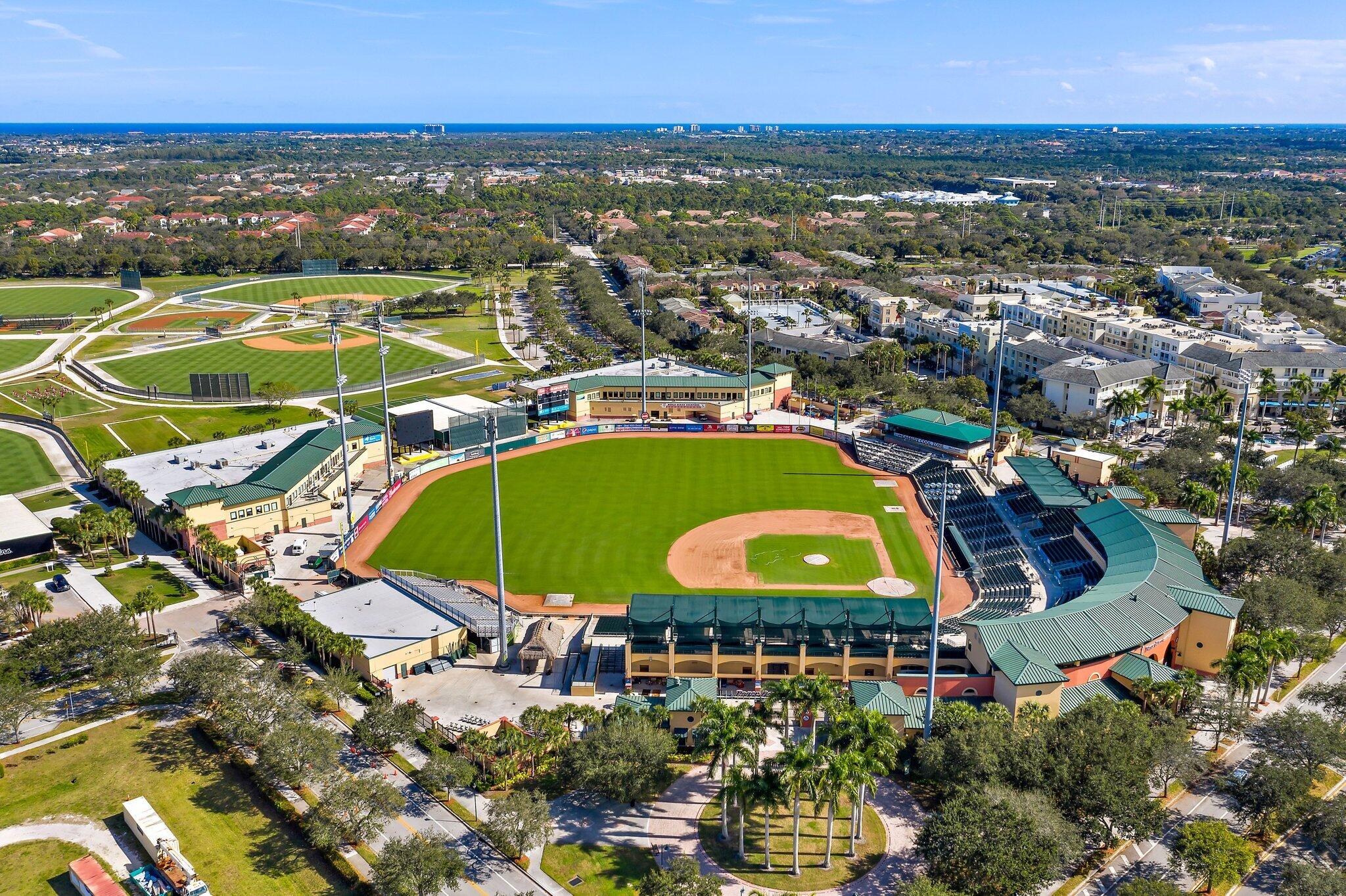 VILLAGE AT ABACOA CONDO - Residential Lease