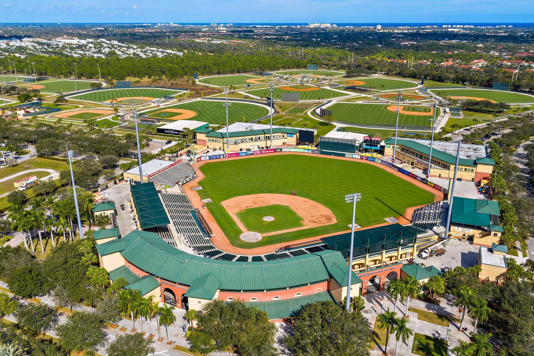 VILLAGE AT ABACOA CONDO - Residential Lease