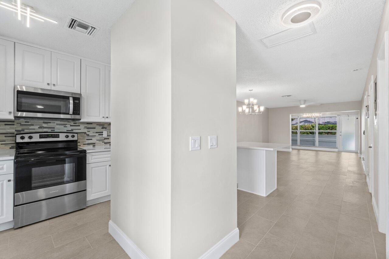 2501 Del Aire Boulevard 20-B