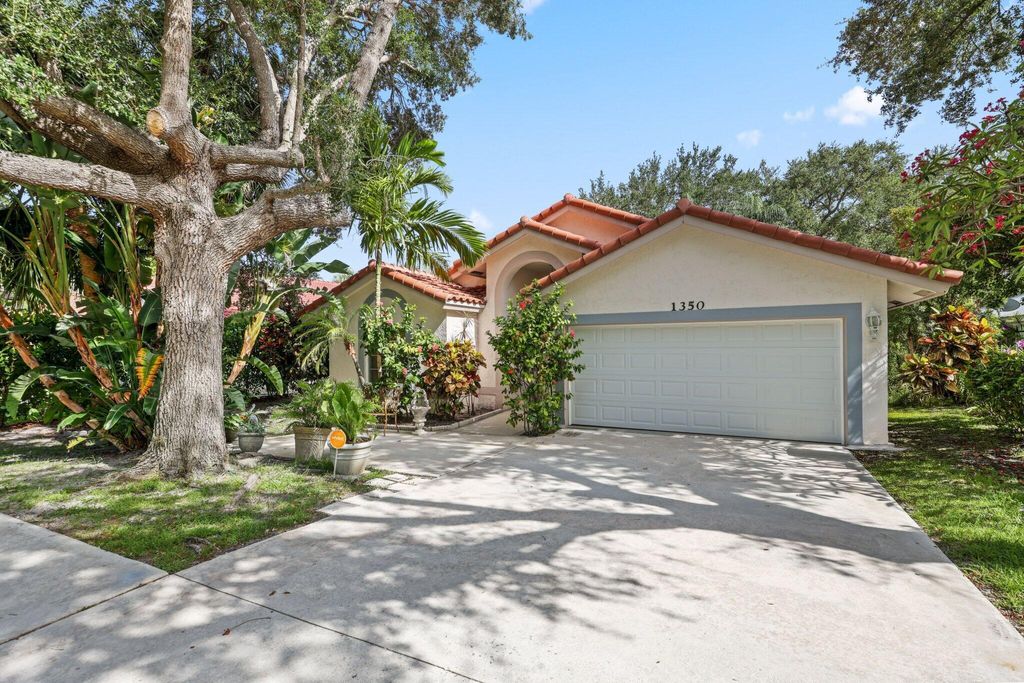 Photo of 1350 SW 18th Street, Boca Raton, FL 33486 (MLS # R11099026)
