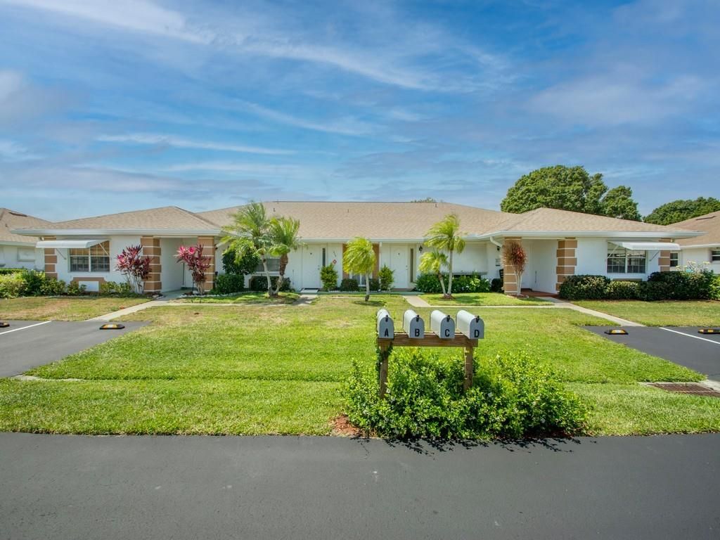 Photo of 519 Crooked Lake Ln #D, Fort Pierce, FL 34982 (MLS # F10326090)