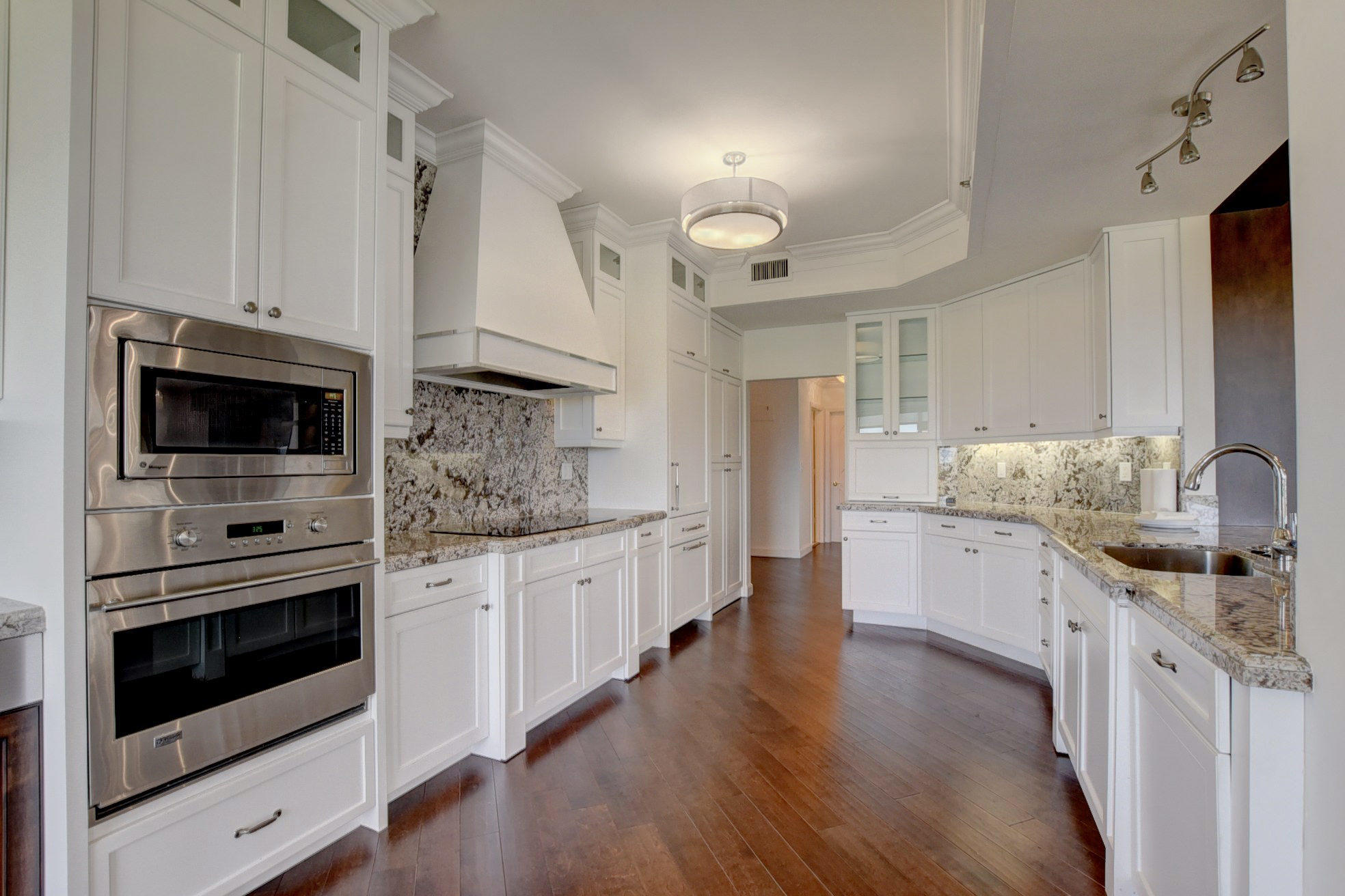 IMPERIAL ROYALE AT BOCA POINTE CONDO - Residential