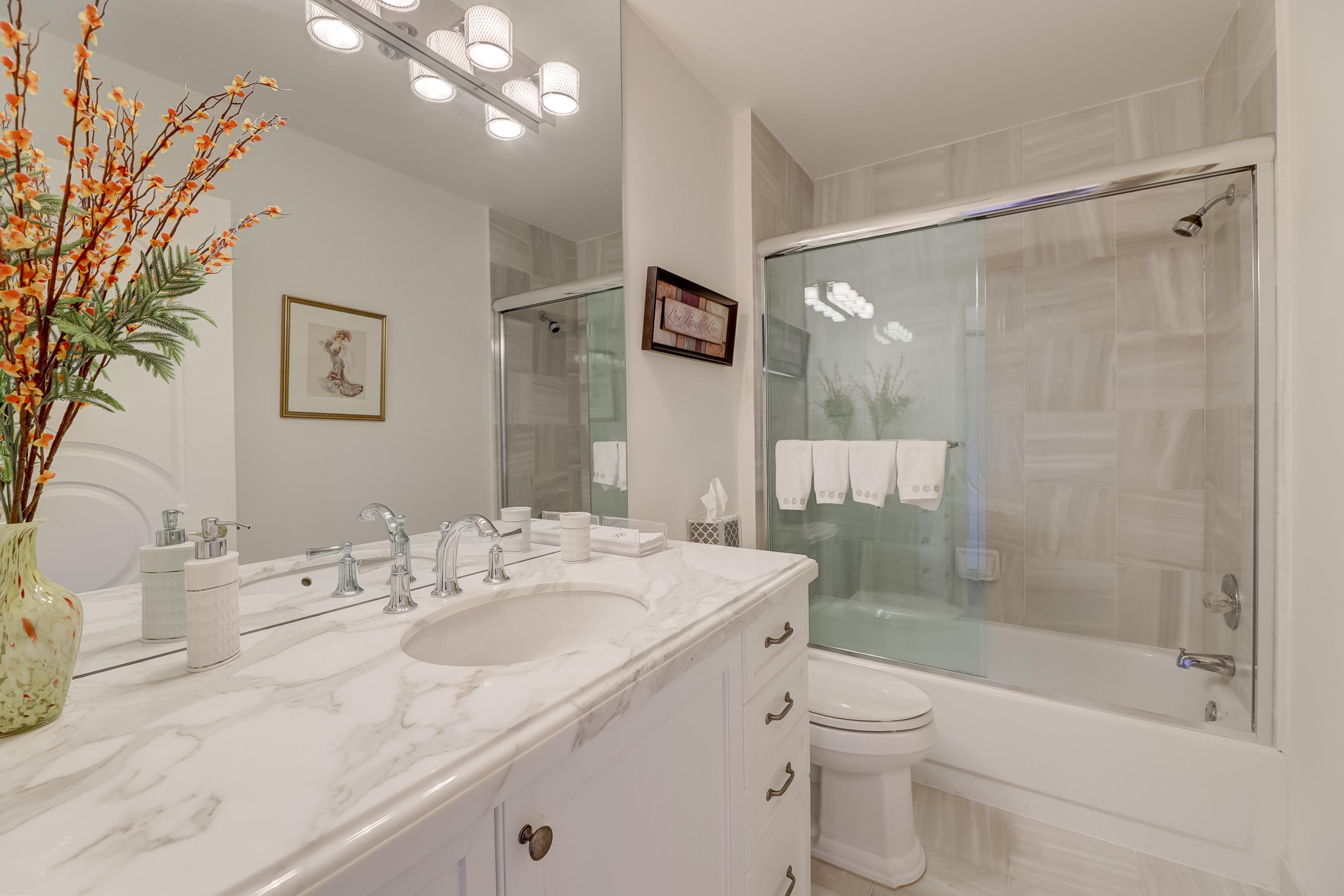 IMPERIAL ROYALE AT BOCA POINTE CONDO - Residential