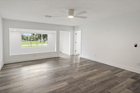 Tiny photo for 768 22nd Place, Vero Beach, FL 32960 (MLS # B26036201)