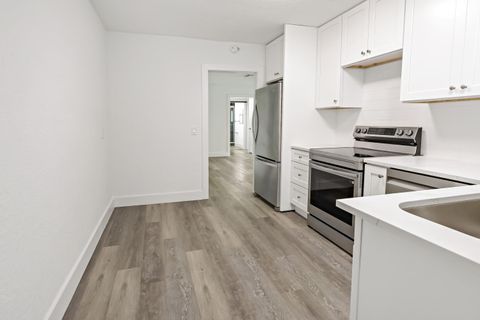 Tiny photo for 768 22nd Place, Vero Beach, FL 32960 (MLS # B26036201)