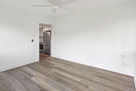 Tiny photo for 768 22nd Place, Vero Beach, FL 32960 (MLS # B26036201)