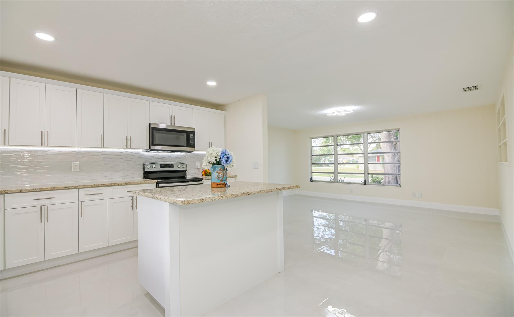 CHURCHILL DOWNS SUB - Residential Lease