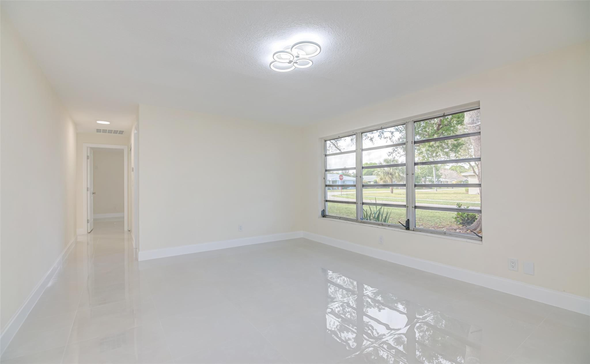 CHURCHILL DOWNS SUB - Residential Lease