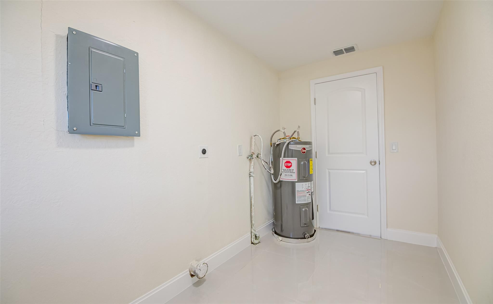 CHURCHILL DOWNS SUB - Residential Lease