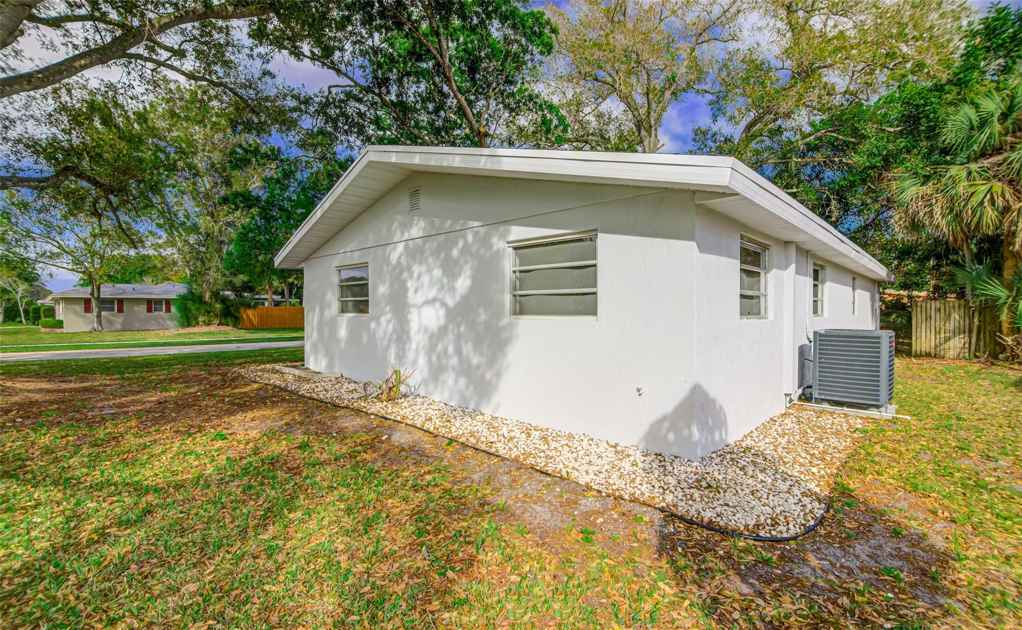 CHURCHILL DOWNS SUB - Residential Lease