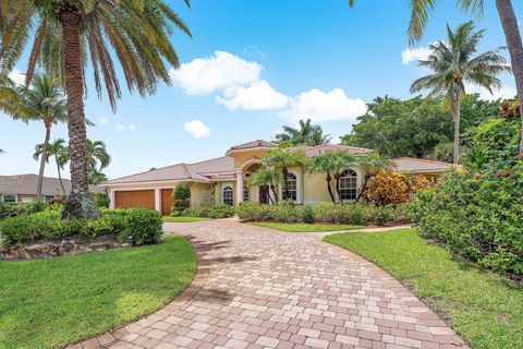 589 N Country Club Drive Atlantis FL 33462