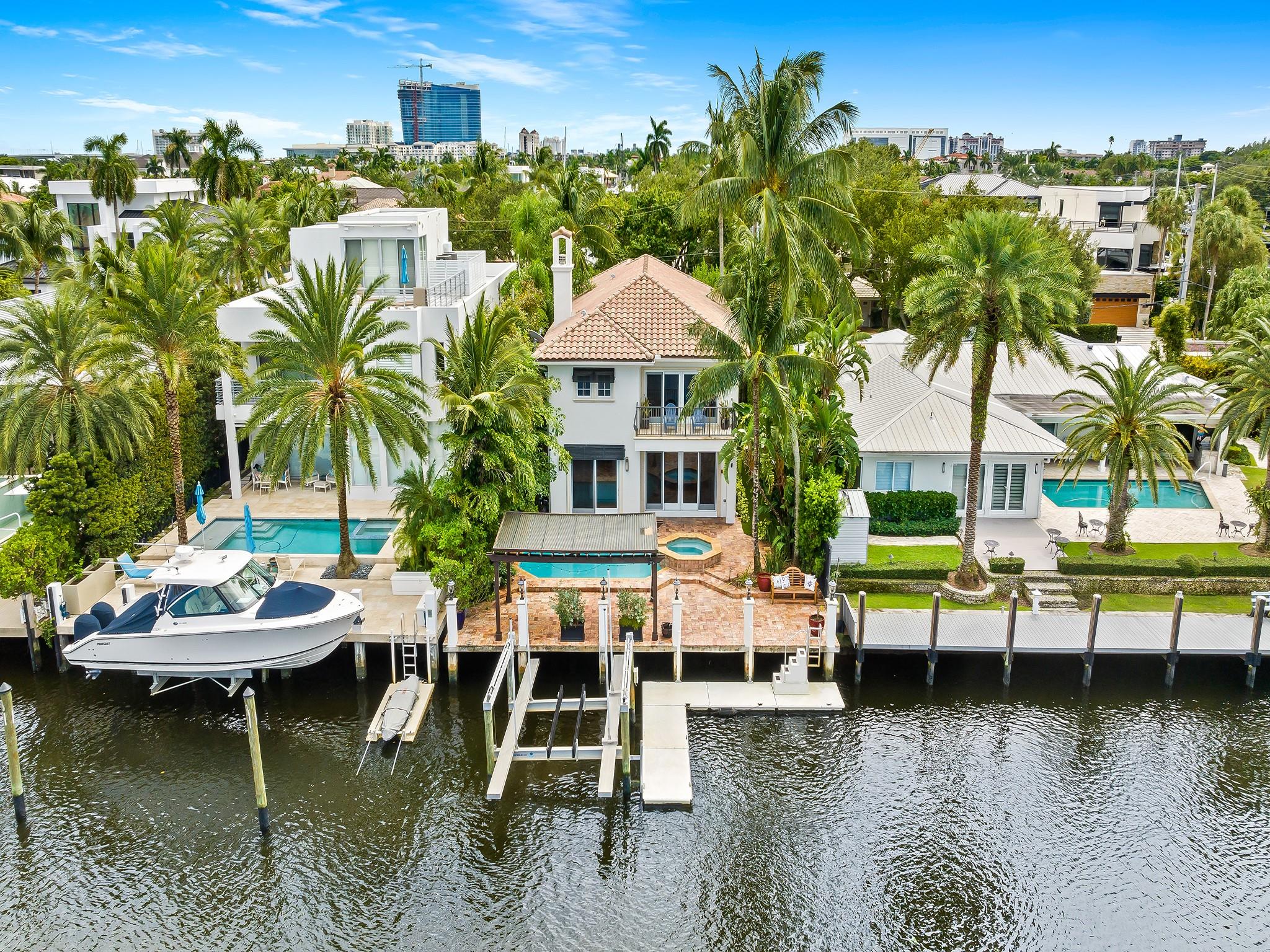 RIO VISTA ISLES - Residential