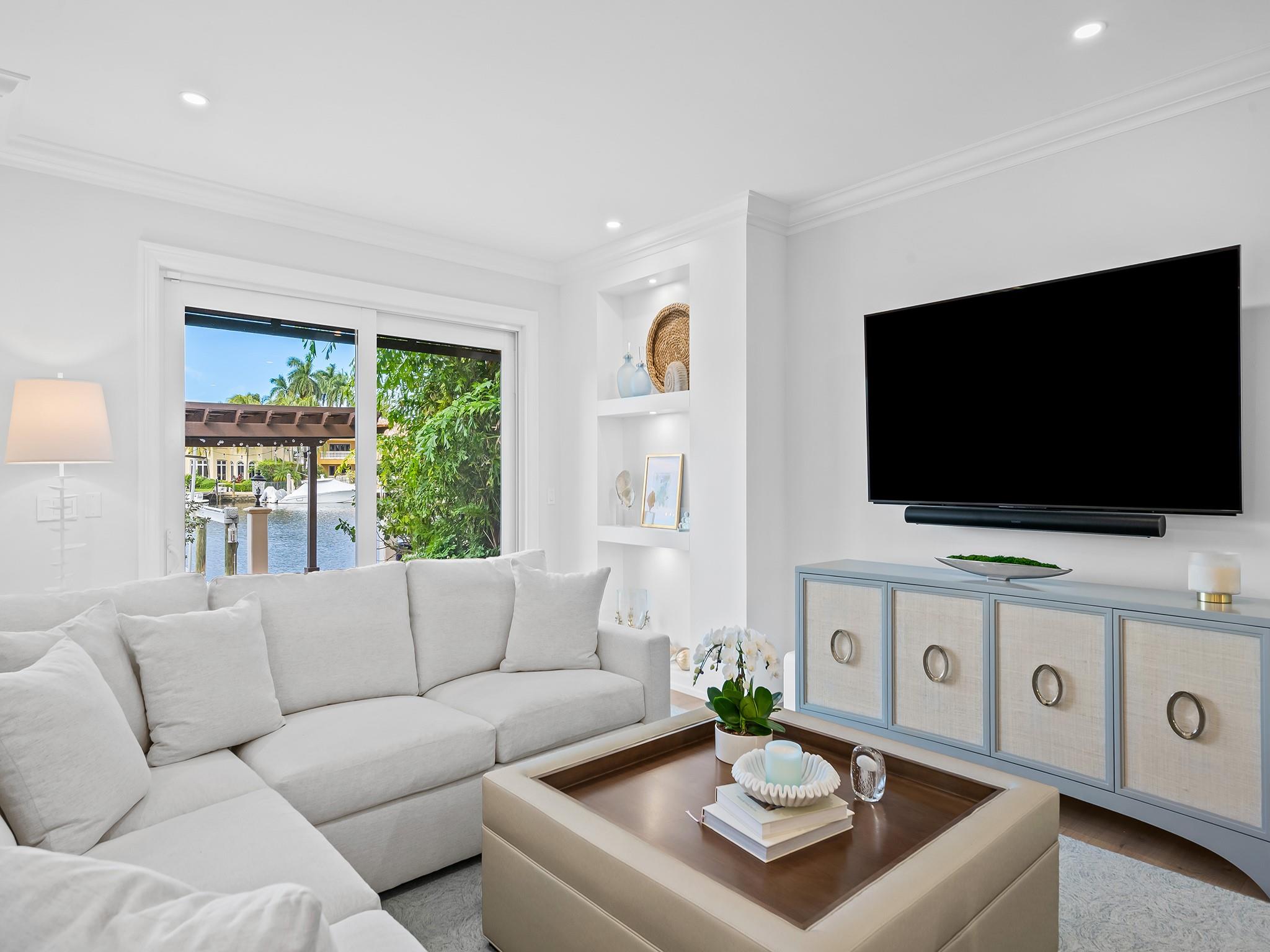 RIO VISTA ISLES - Residential