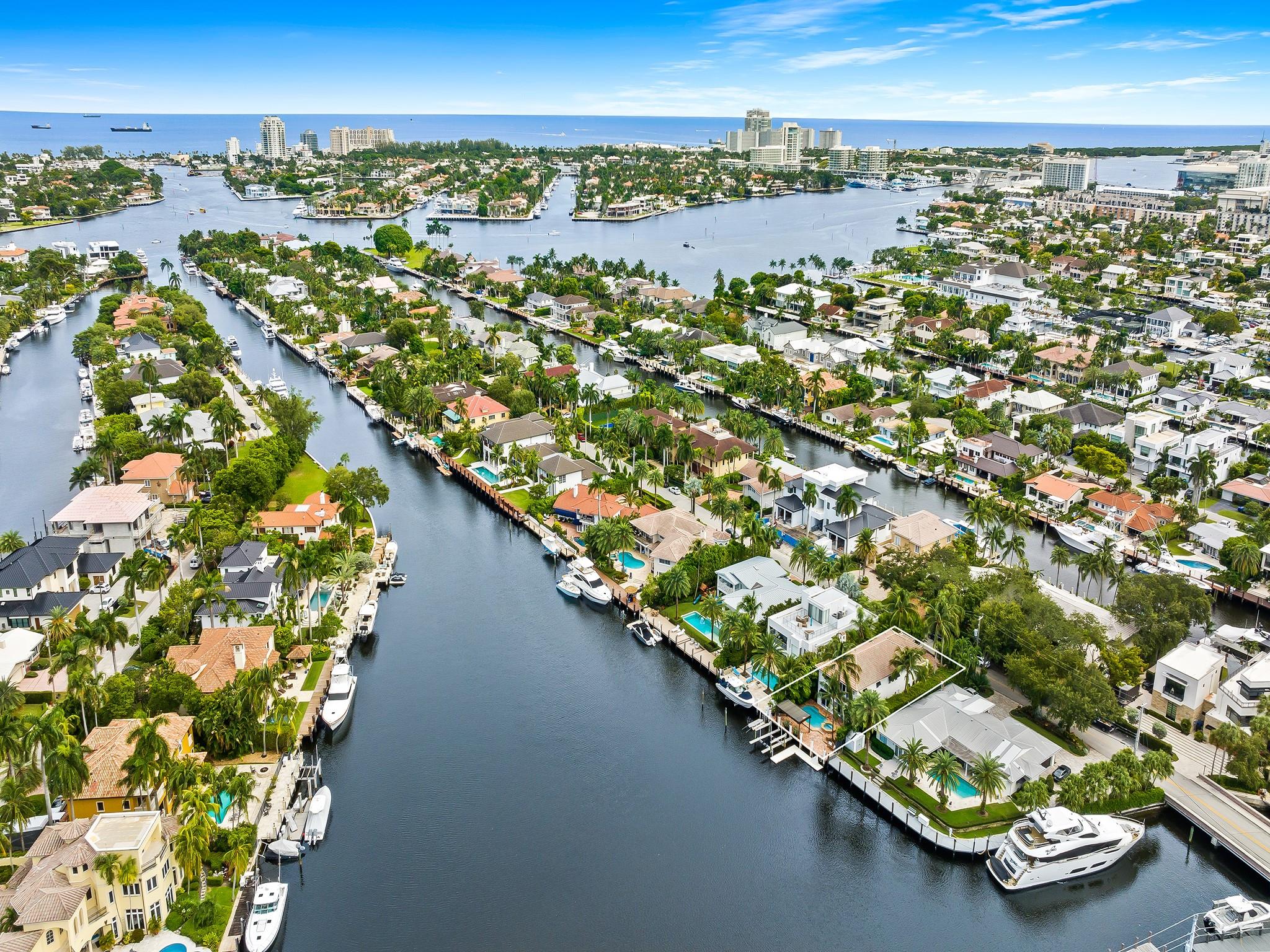 RIO VISTA ISLES - Residential