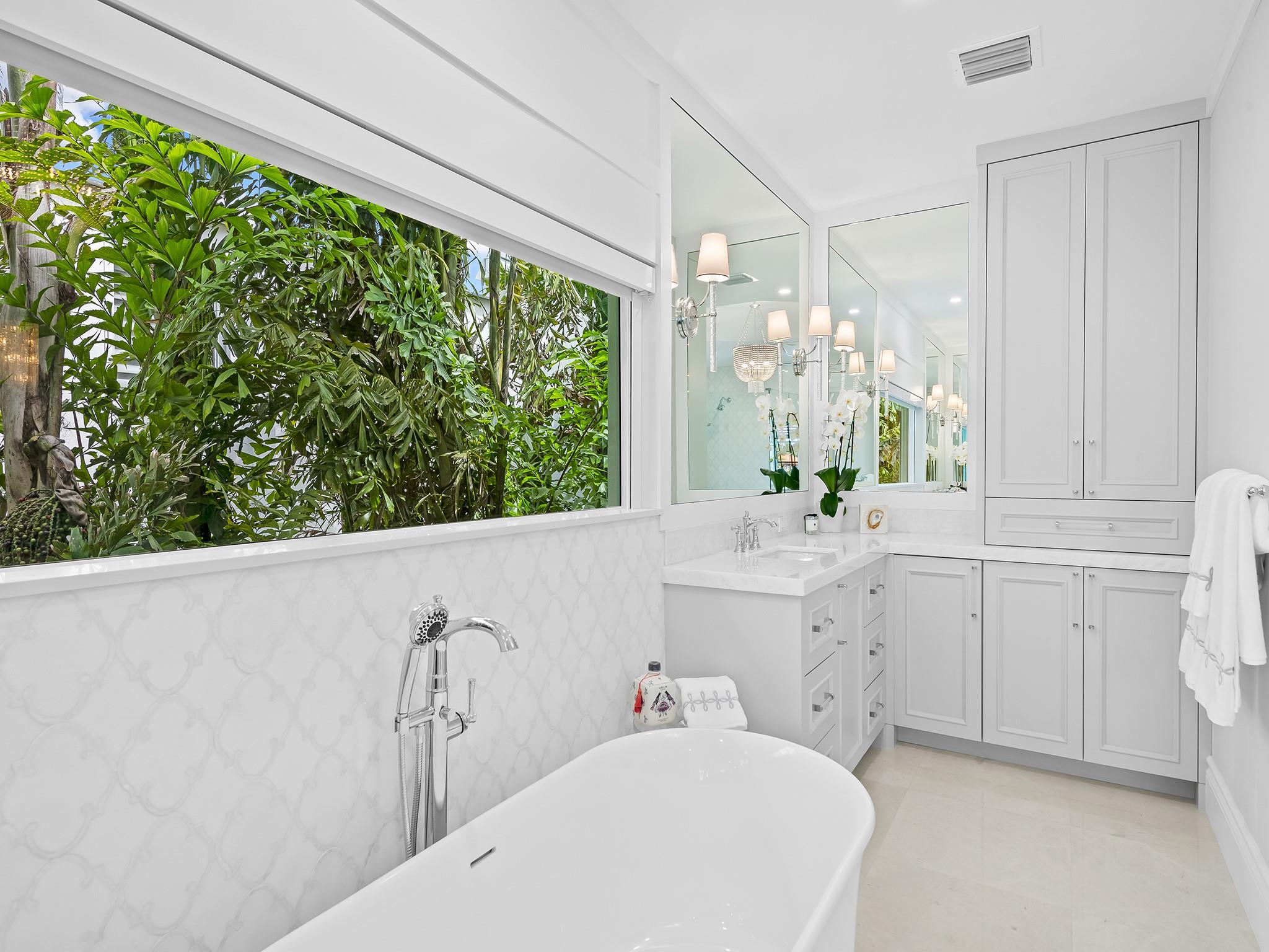 RIO VISTA ISLES - Residential