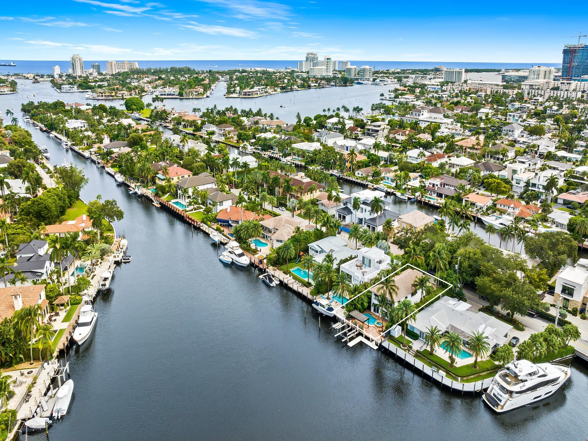 RIO VISTA ISLES - Residential