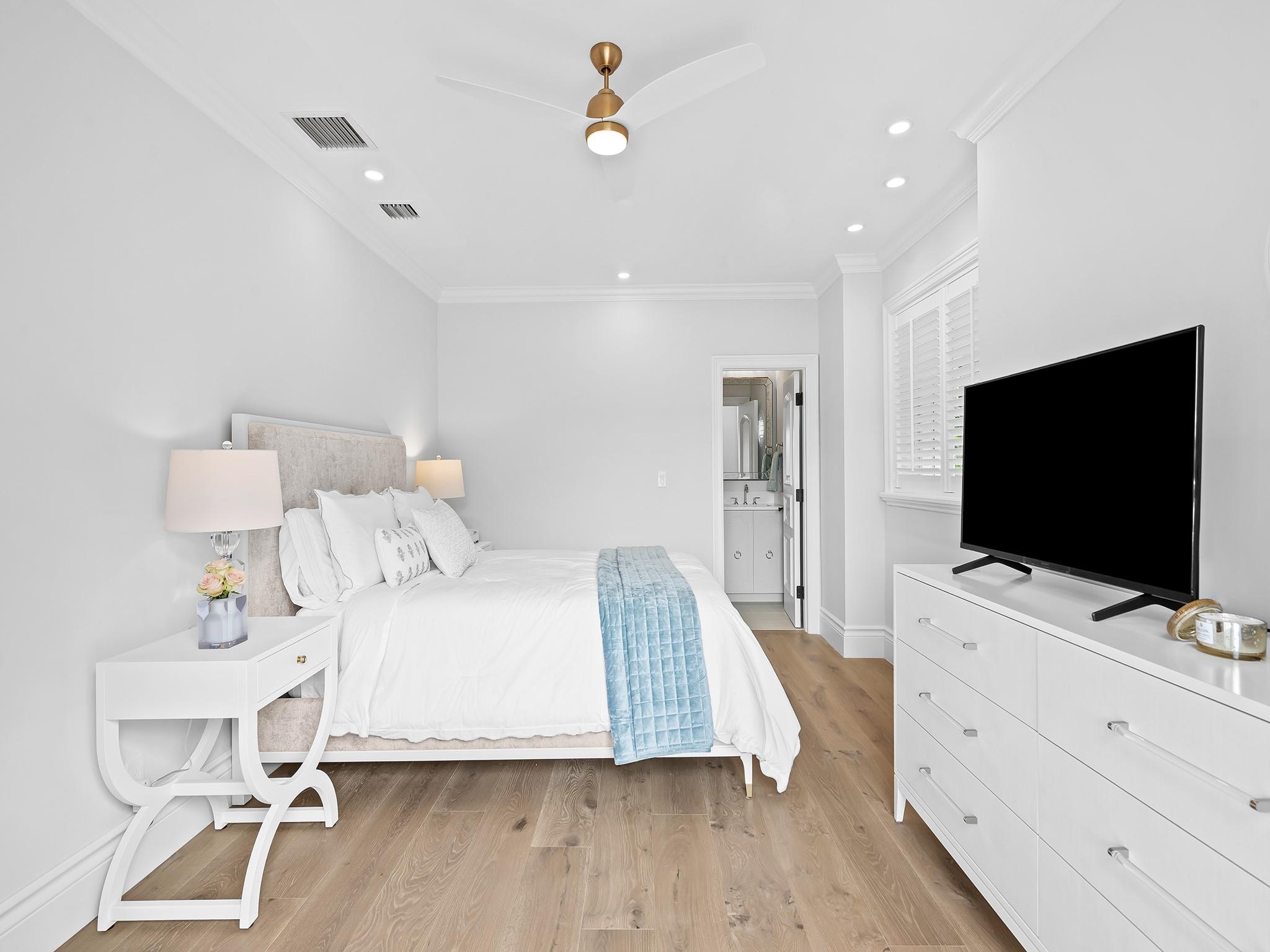 RIO VISTA ISLES - Residential