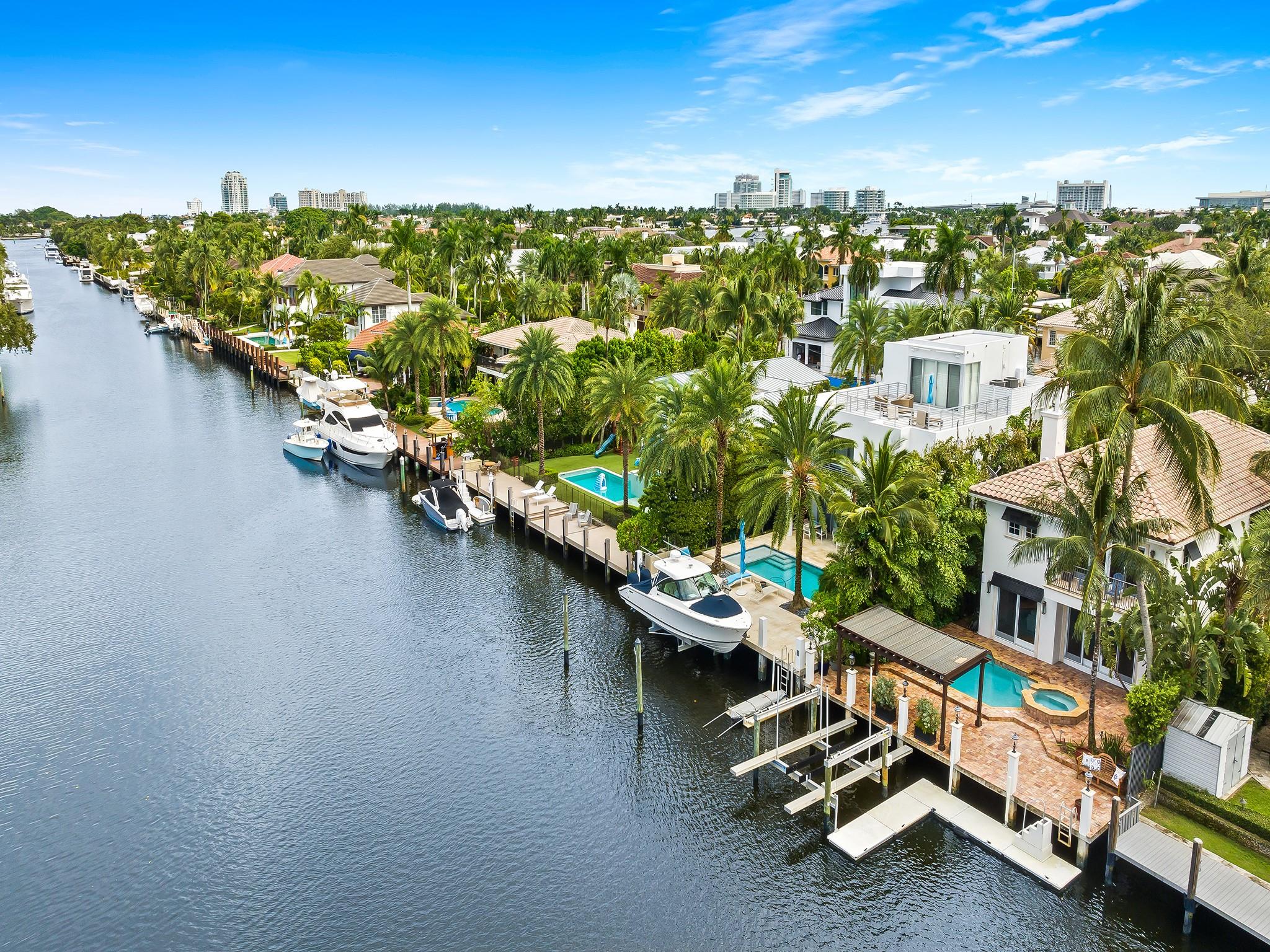 RIO VISTA ISLES - Residential