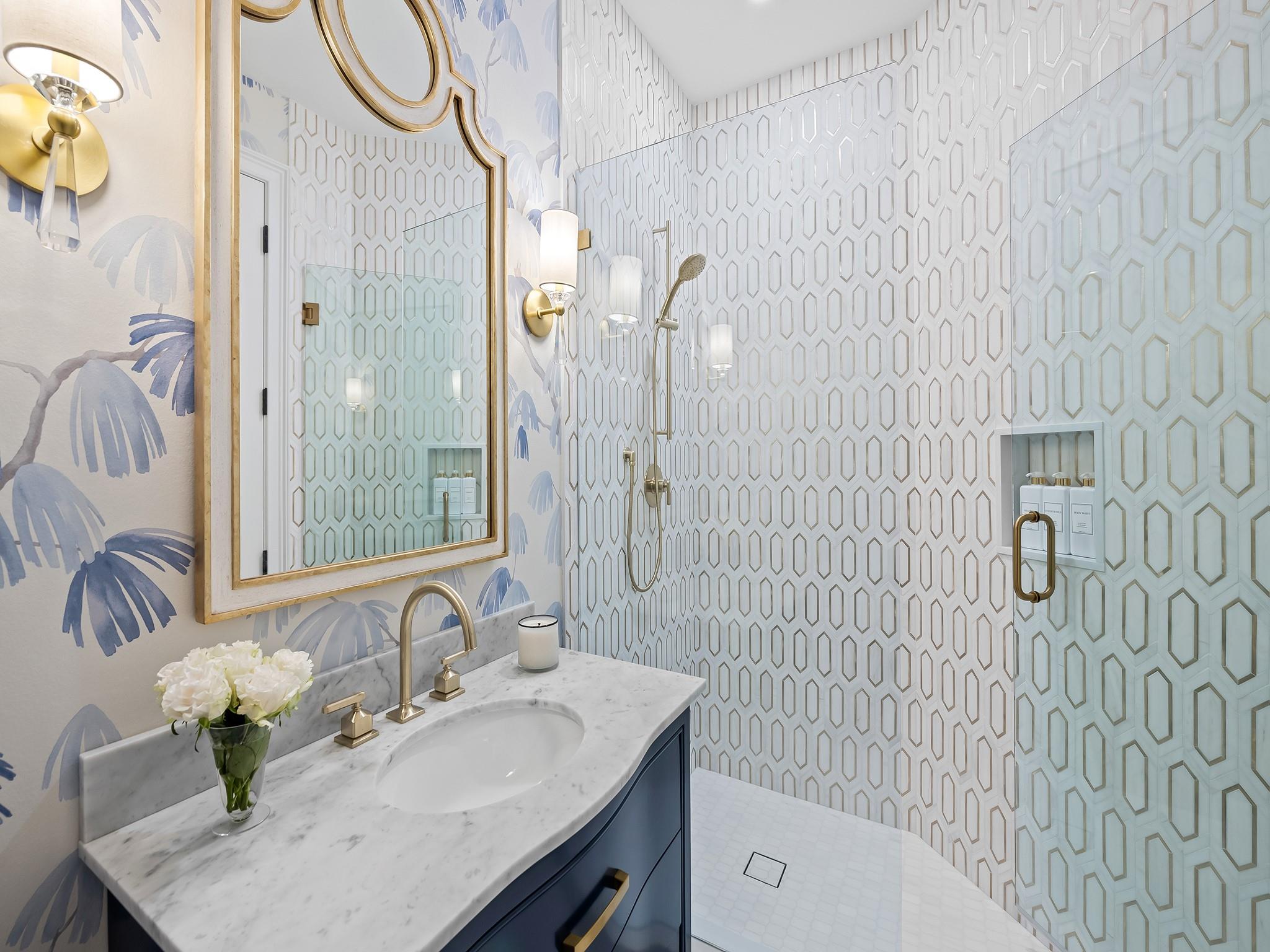 RIO VISTA ISLES - Residential