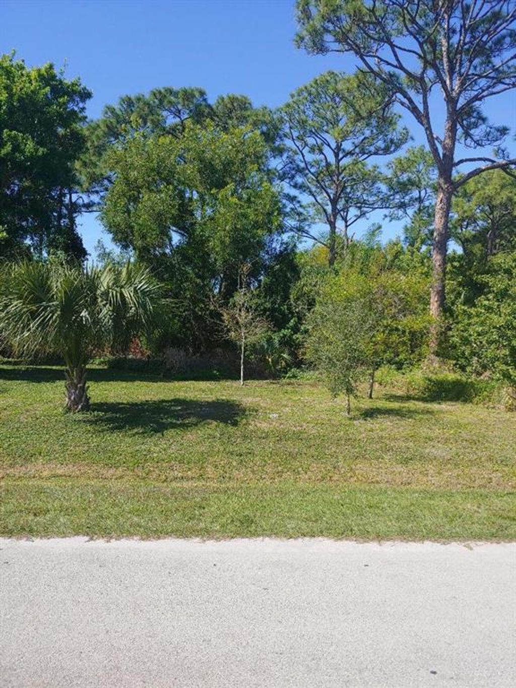 Photo of 5613 Raintree Trail, Fort Pierce, FL 34982 (MLS # R10776380)