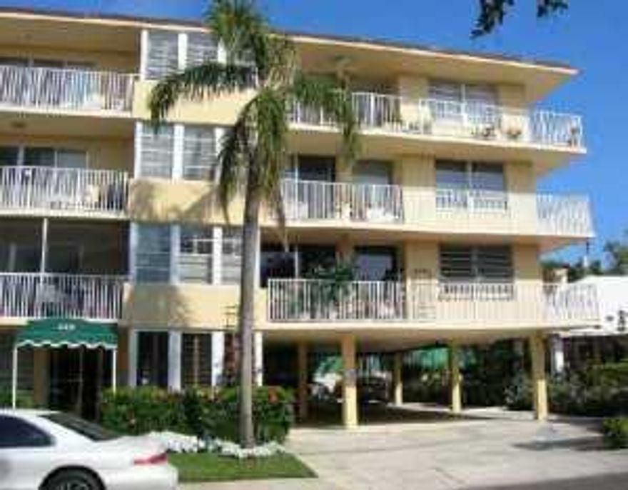 Palm Beach in town condo. 2 Bedroom/2 Bath with large living room. Wrap around balcony for complete privacy. Covered parking, pool and solarium. Charming 19 unit building. Walk to ocean, lake, shops, restaurants,beaches and hotels.