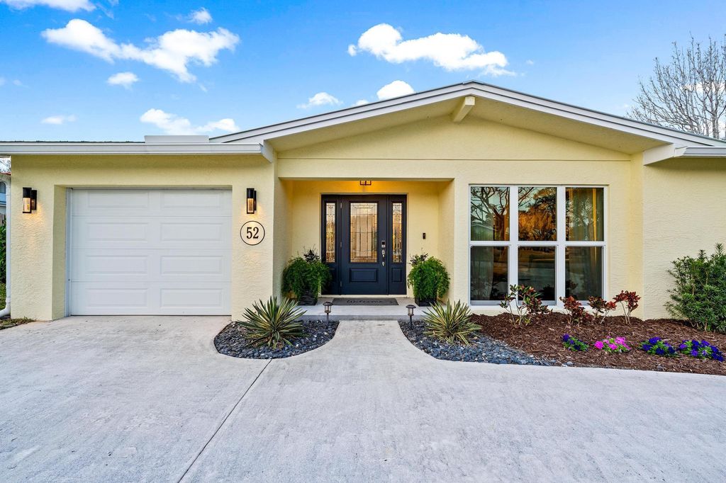 Photo of 52 Azalea Circle, Tequesta, FL 33469 (MLS # R10961724)