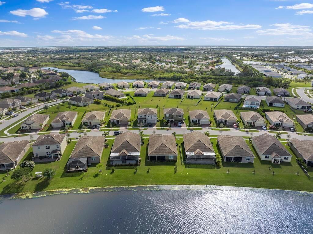 TRADITION PLAT NO 20 - TH - Residential Lease