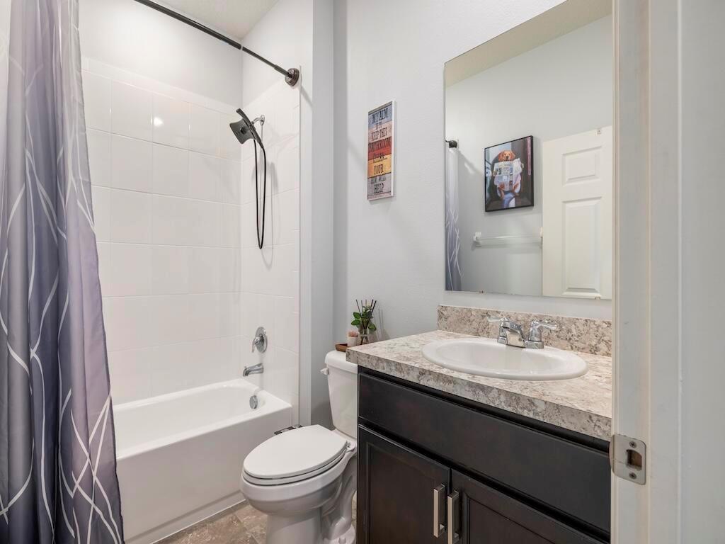 TRADITION PLAT NO 20 - TH - Residential Lease