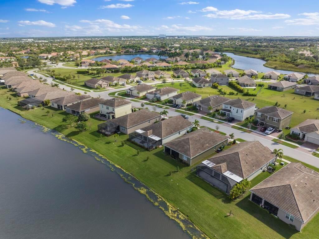 TRADITION PLAT NO 20 - TH - Residential Lease