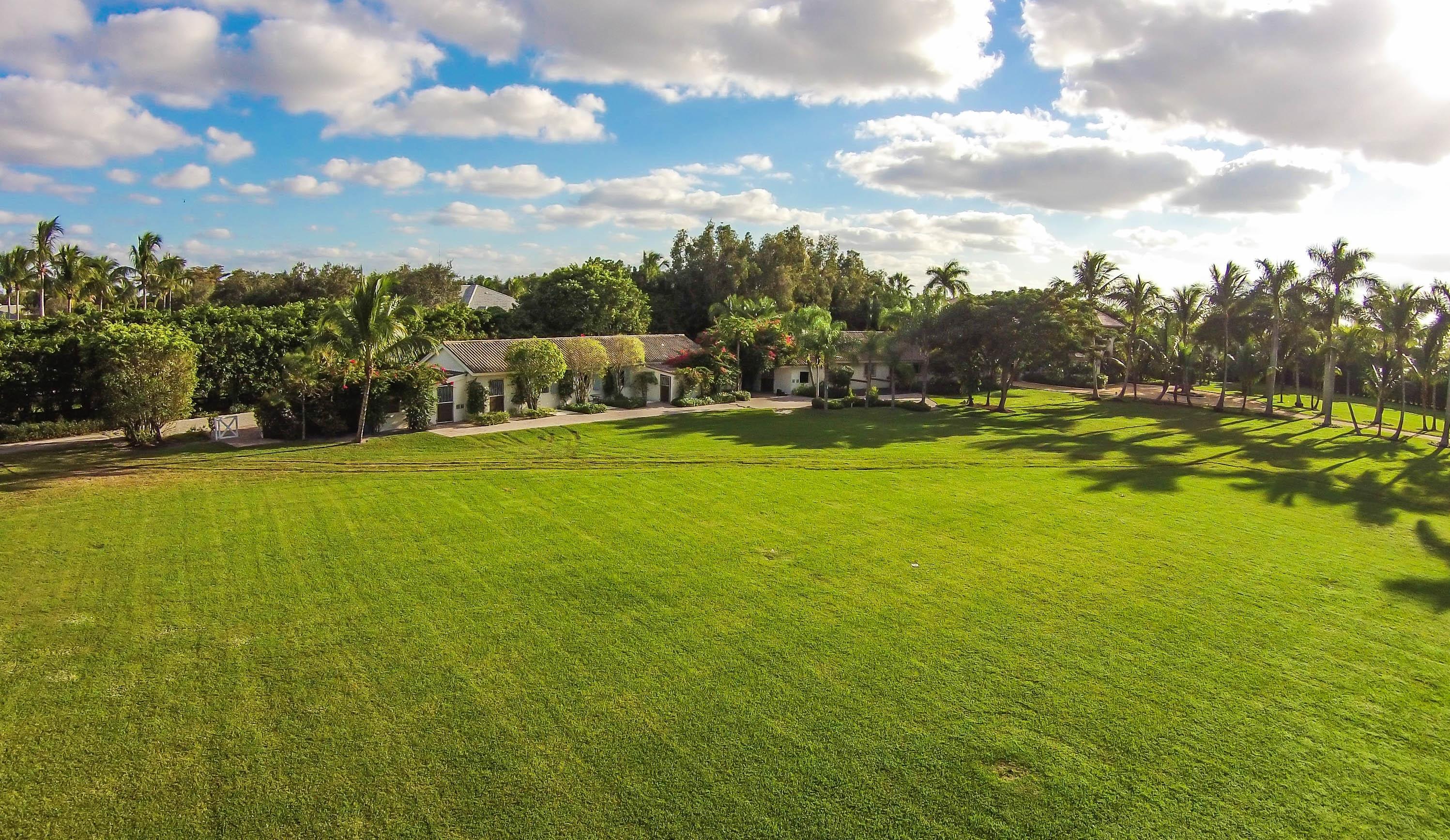 MALLET HILL OF WELLINGTON COUNTRYPLACE - Residential