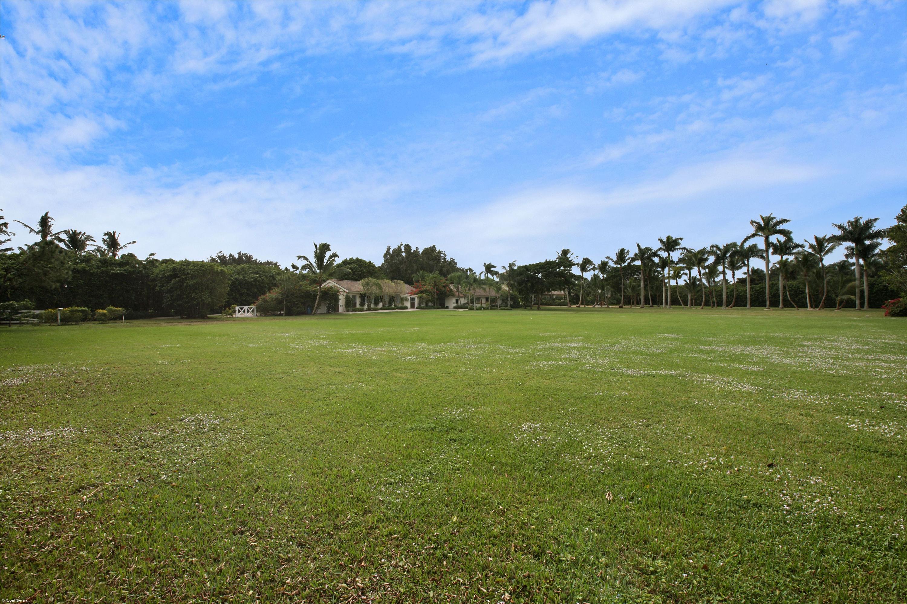 MALLET HILL OF WELLINGTON COUNTRYPLACE - Residential