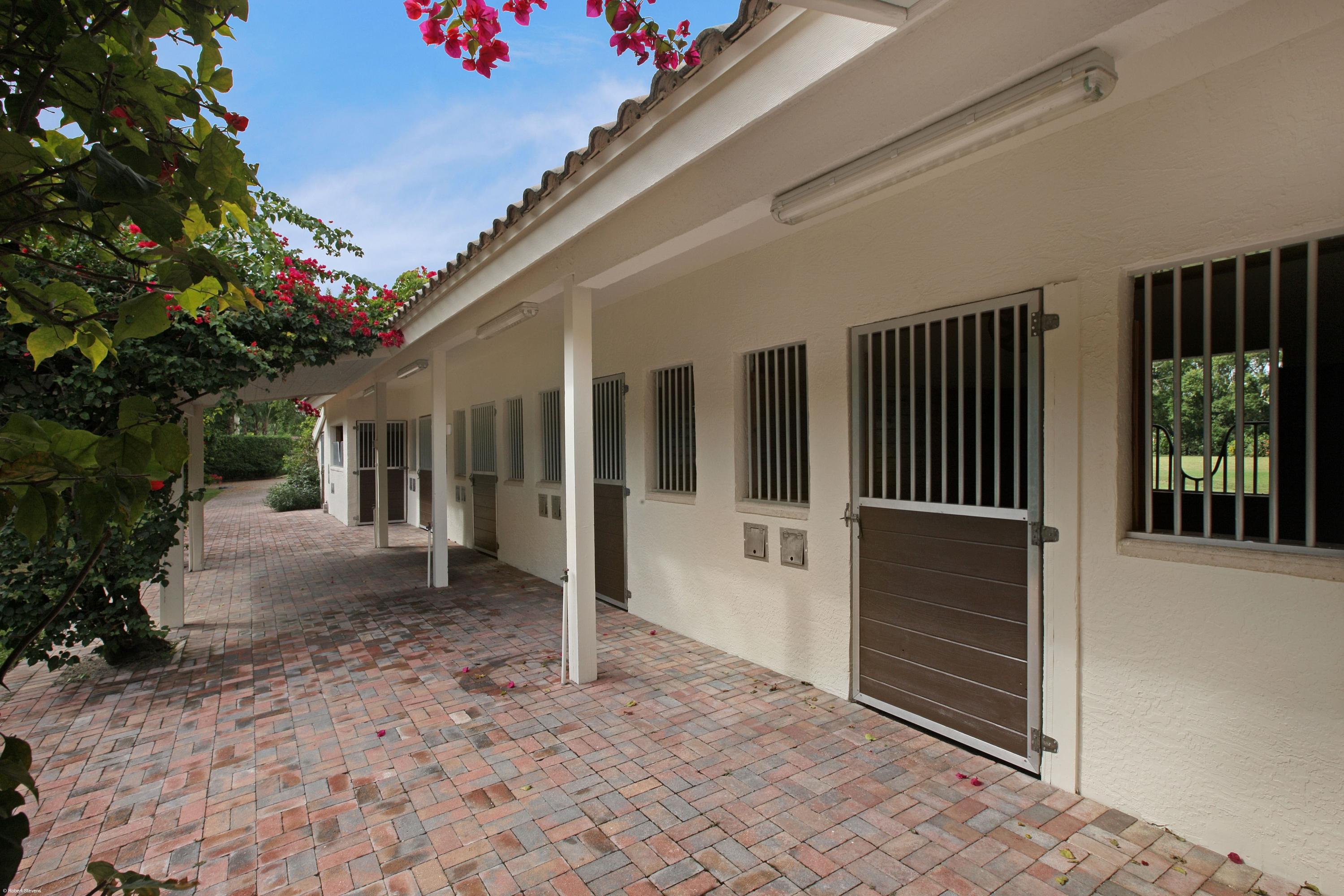 MALLET HILL OF WELLINGTON COUNTRYPLACE - Residential