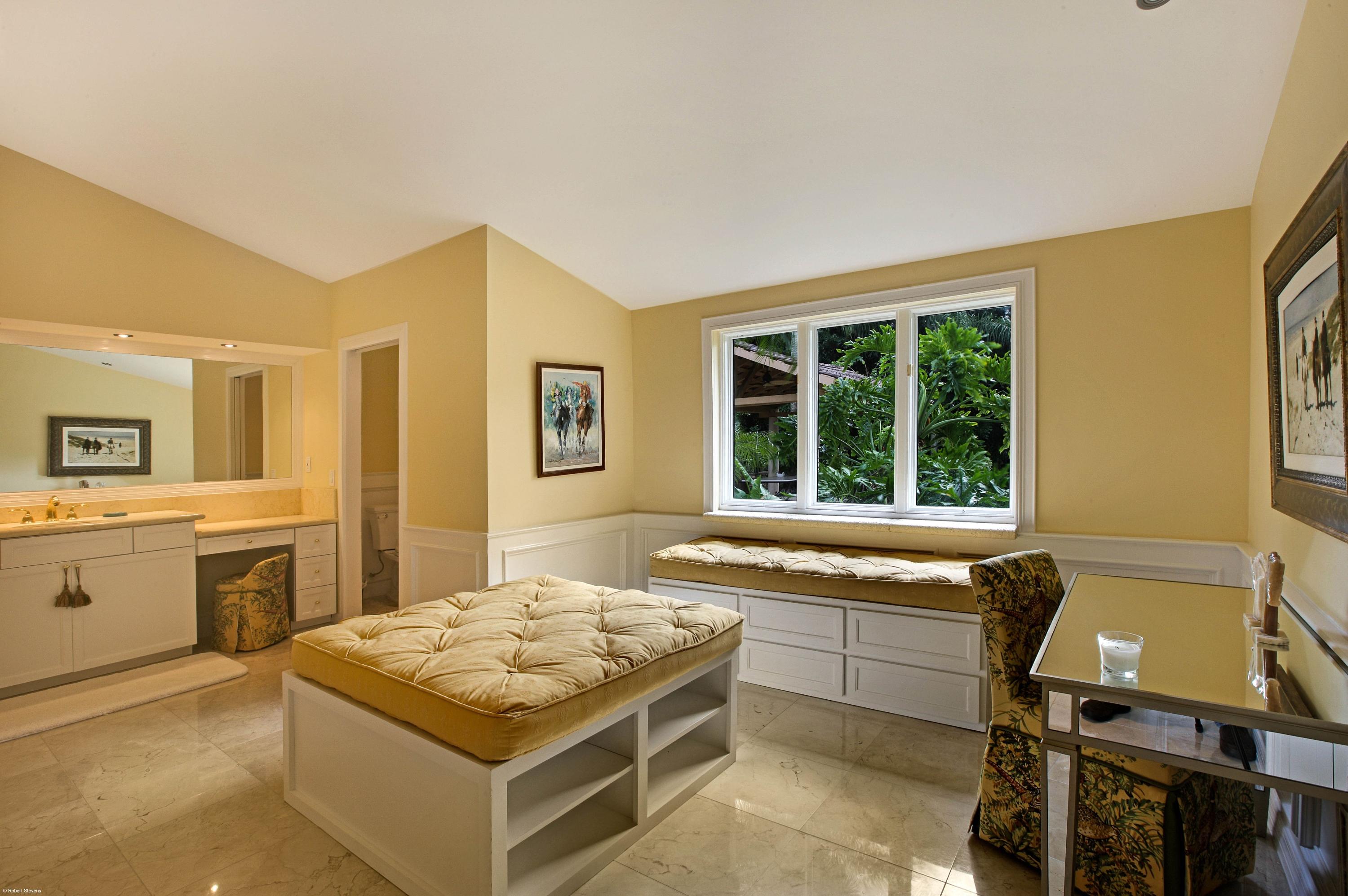 MALLET HILL OF WELLINGTON COUNTRYPLACE - Residential