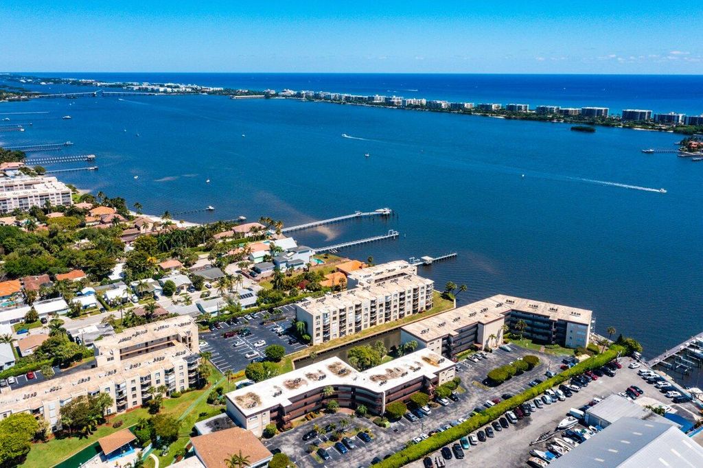 Photo of 890 N Federal Hwy #208, Lantana, FL 33462 (MLS # R11076670)