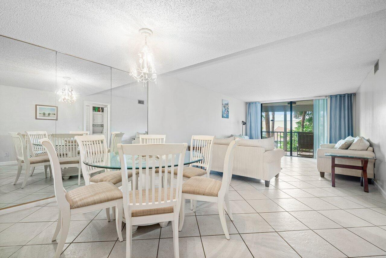 890 N Federal Highway 208