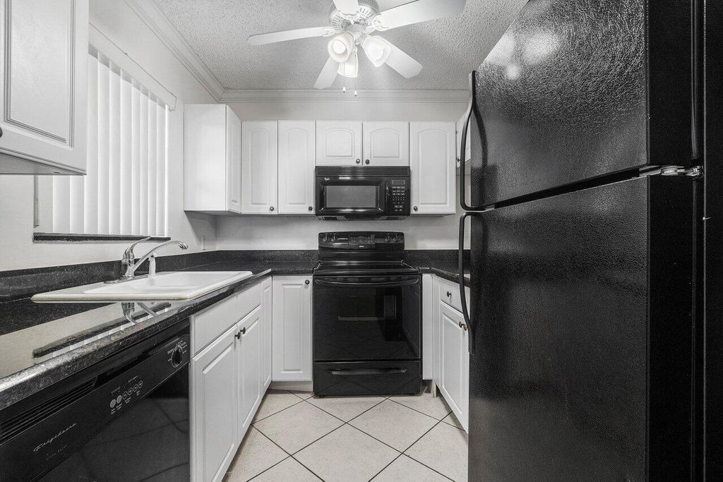 Photo of 890 N Federal Hwy #208, Lantana, FL 33462 (MLS # R11076670)