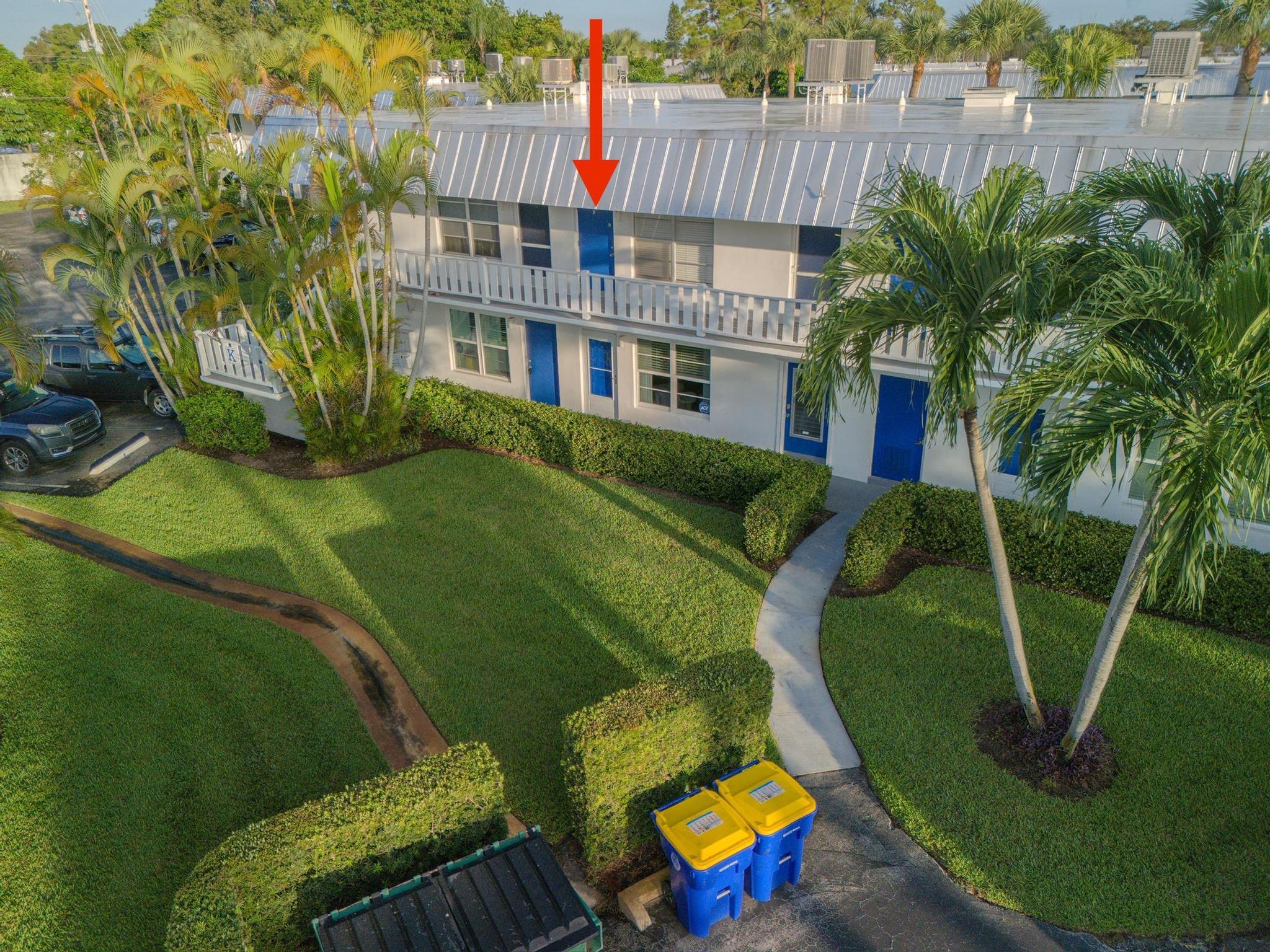 Photo 7 of 27 of 2929 SE Ocean Boulevard 9 condo